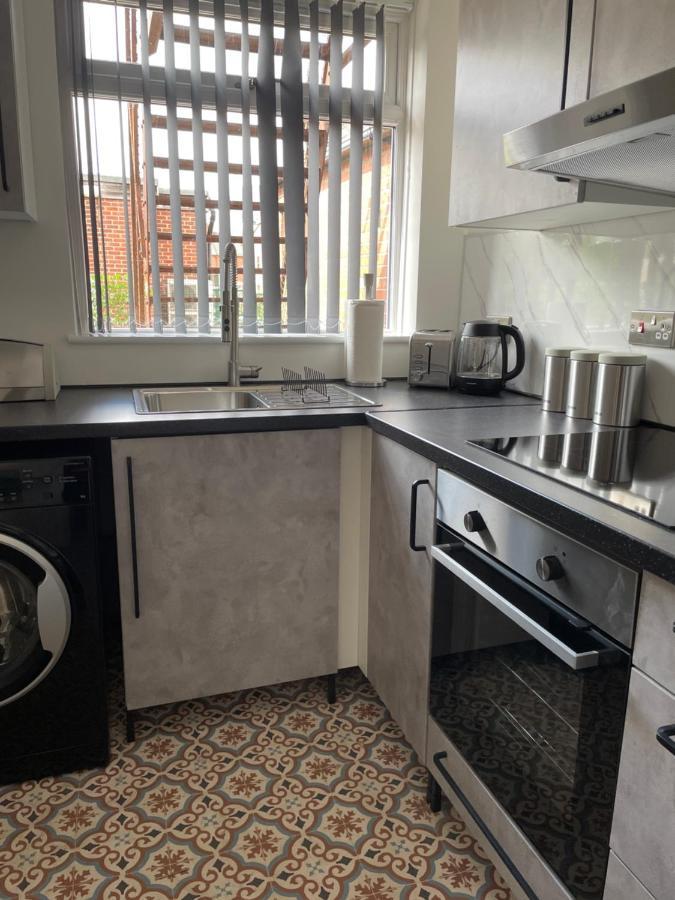 Lovely 2 Bed Apartment, Arnold Town Centre. Nottingham Exteriör bild
